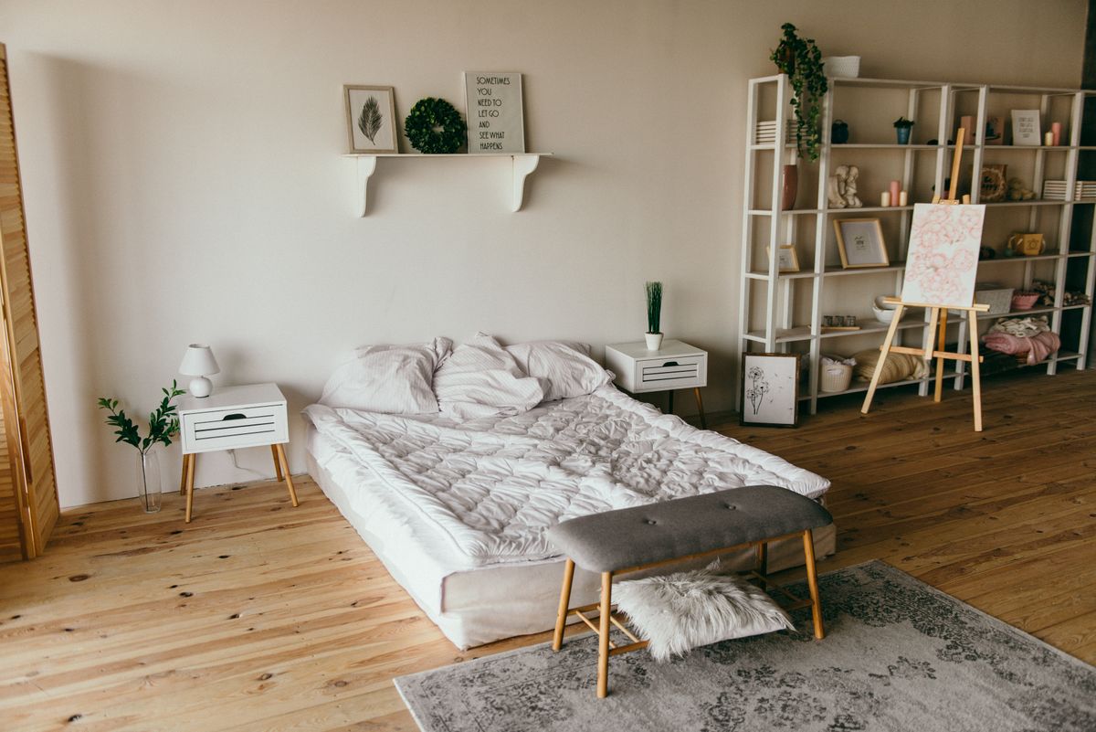Small Apartment Corner Storage Ideas - small apartment organization guide